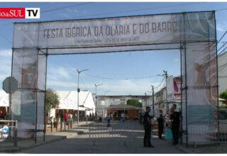 Organizada em anos alternados em São Pedro do Corval e em Salvatierra de los Barros (Espanha), a 29.ª Festa Ibérica da Olaria e do Barro já está a decorrer.